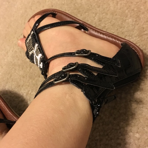Flat Gladiator Sandals - Picture 3 of 6